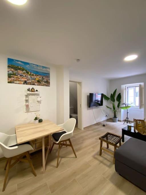 Apartamento Artistic Digital Getaway - Patio & Great Location! Lisboa Exterior foto