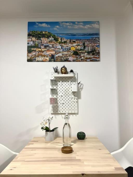 Apartamento Artistic Digital Getaway - Patio & Great Location! Lisboa Exterior foto