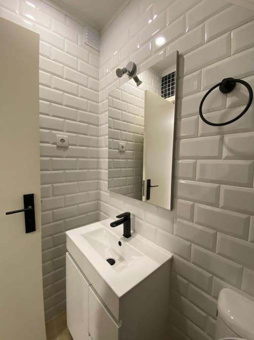Apartamento Artistic Digital Getaway - Patio & Great Location! Lisboa Exterior foto